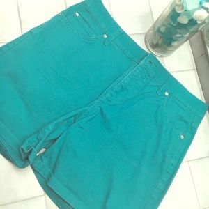 Bandolino Shorts - Bandolino green shorts Bandolino Shorts - Bandolino green shorts